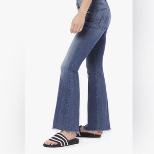 MOTHER The Weekender Fray Jeans